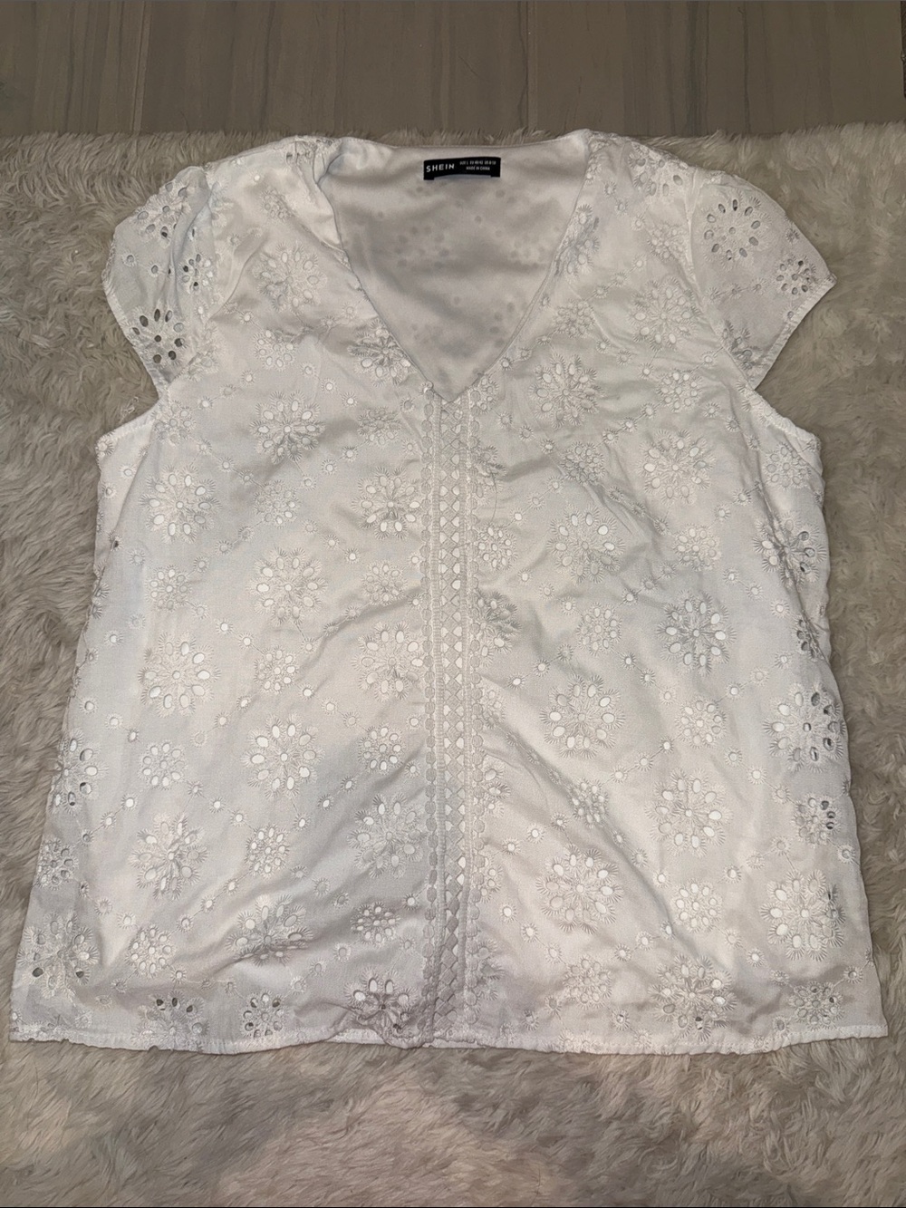 SHEIN White Eyelet V-Neck Short Sleeve Top